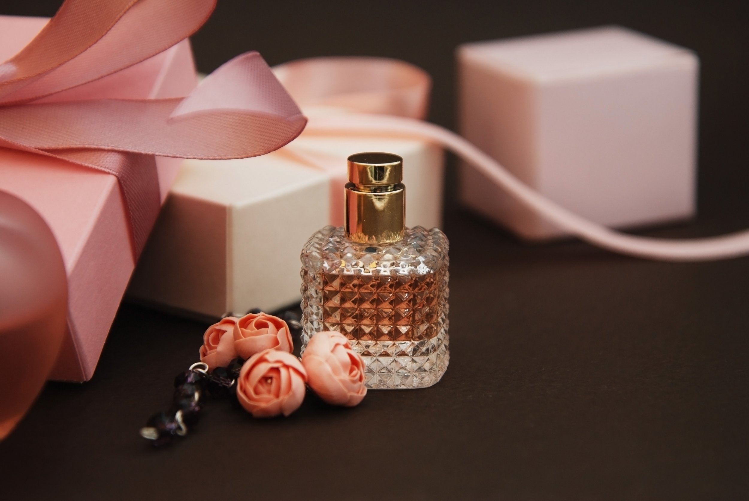 Dubai Essence - Perfume by Jiwan | Villach | Supernova